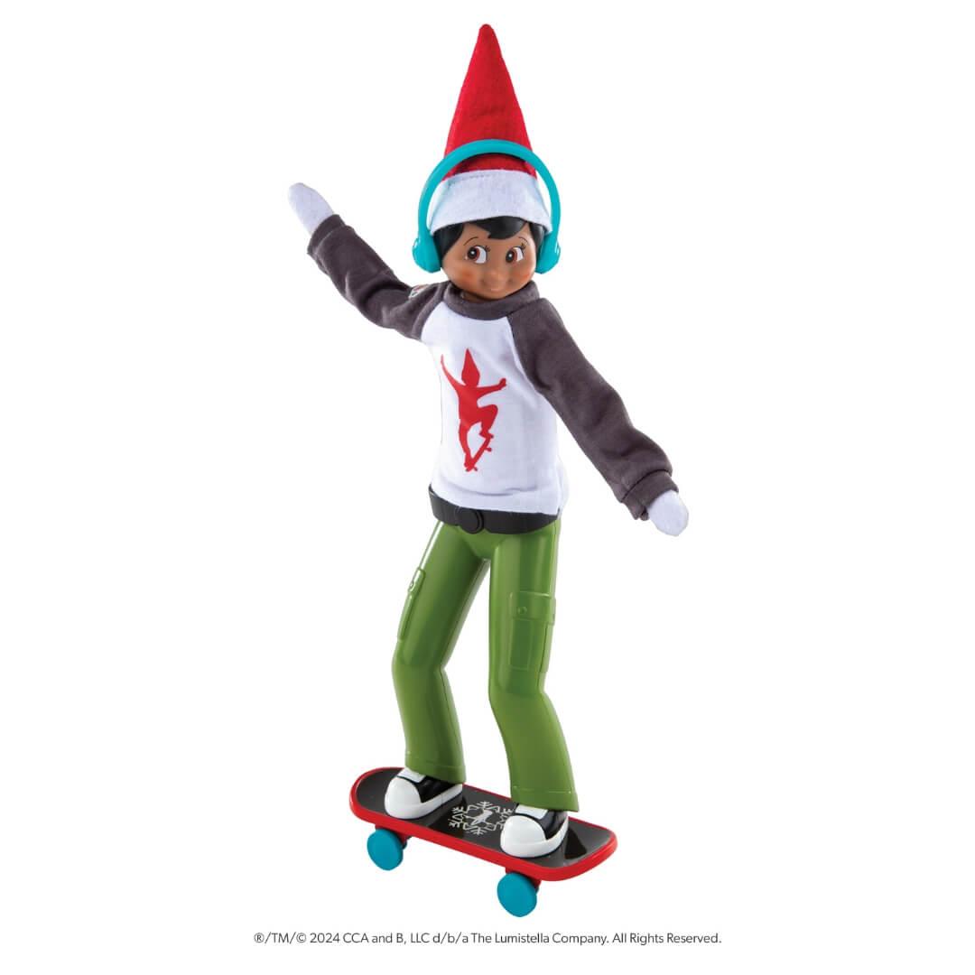 The Elf on the Shelf® MagiFreez® Holly Jolly Ollie Skateboard Set